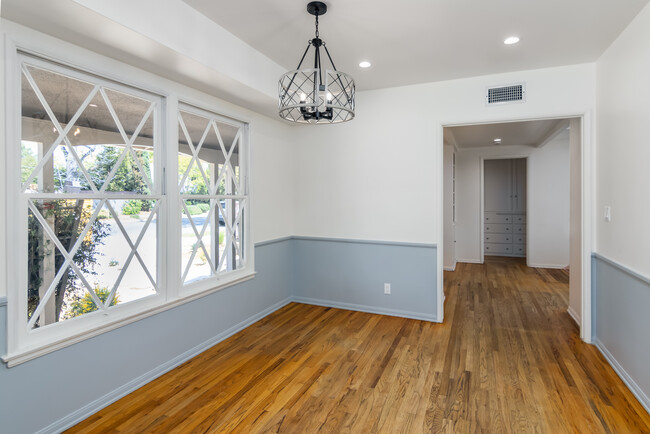 Foto del edificio - 12818 Hatteras St