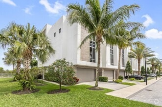 Building Photo - 4240 NW 17th Ave