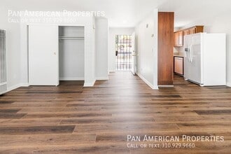 Building Photo - 991 Postal Way