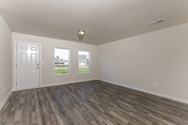 Building Photo - 1204 Fescue Rd