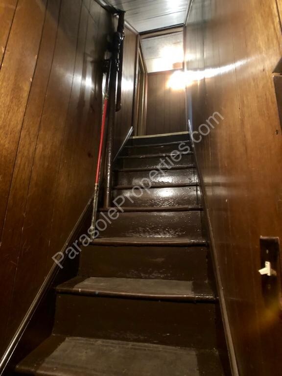 Foto del edificio - 529 Taylor Ave