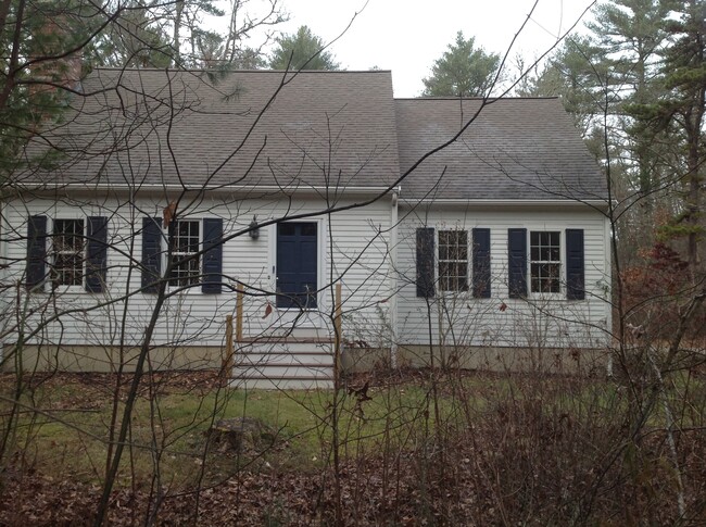 Building Photo - 17 Beech Wood Rd