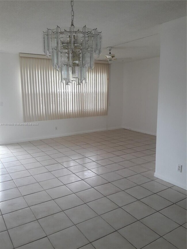 Foto del edificio - 13250 SW 4th Ct