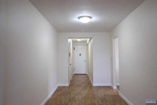 Foto del edificio - 2195 N Central Rd