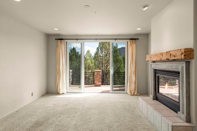 Building Photo - 306 Wild Spring Ln