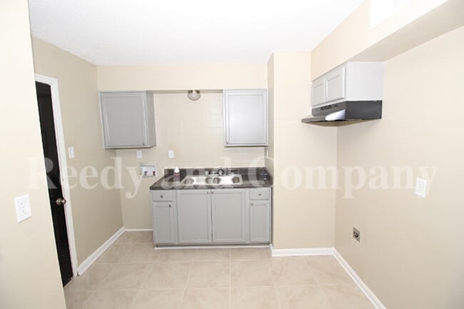 Building Photo - 4879 Shayne Ln