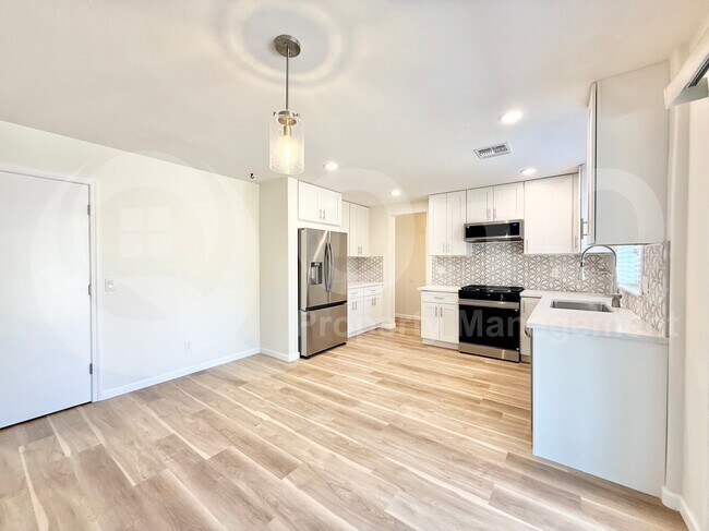 Building Photo - 8080 W Rushmore Way