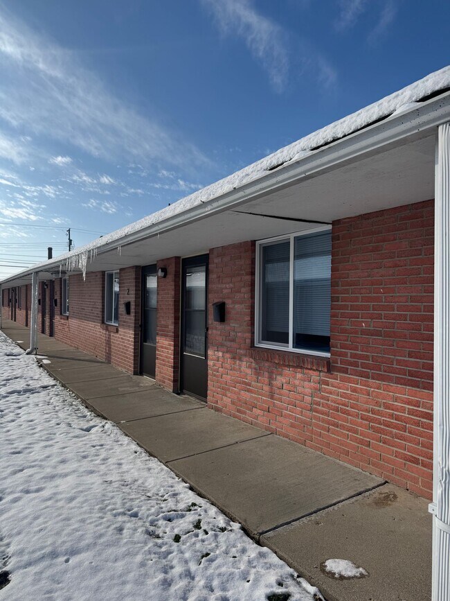 Foto del edificio - 403 E Washington St