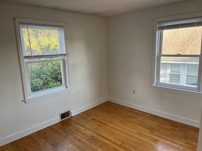 Foto del edificio - 178 Newbury Ave