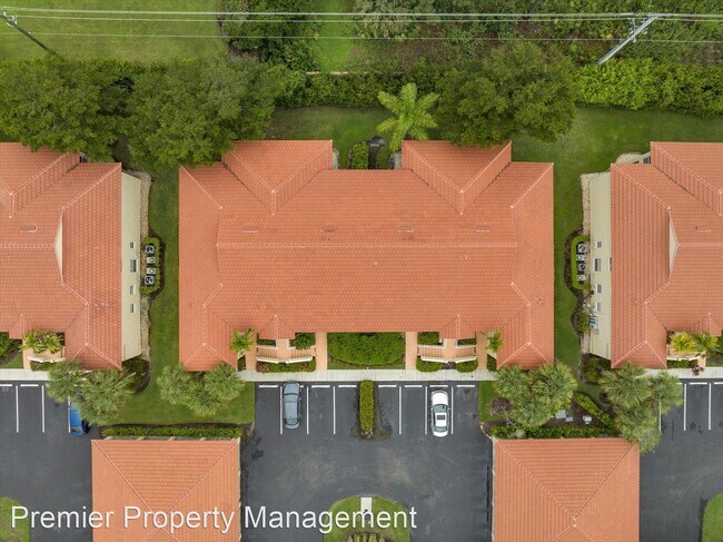 Building Photo - 3 br, 2 bath House - 6625 Huntington Lakes...