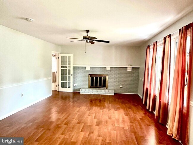 Foto del edificio - 3535 Duke St