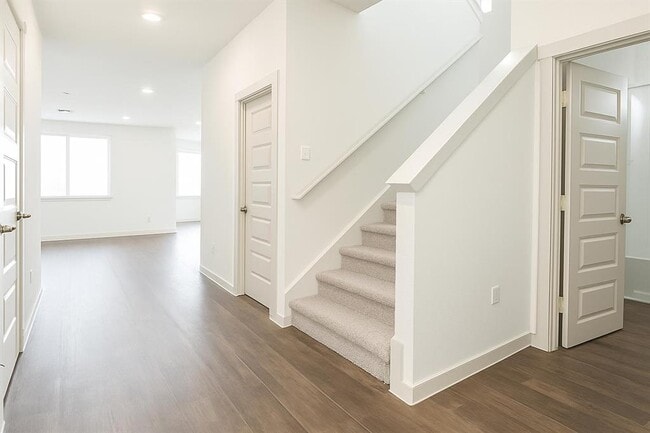 Foto del edificio - 125 Big Sandy Creek Dr