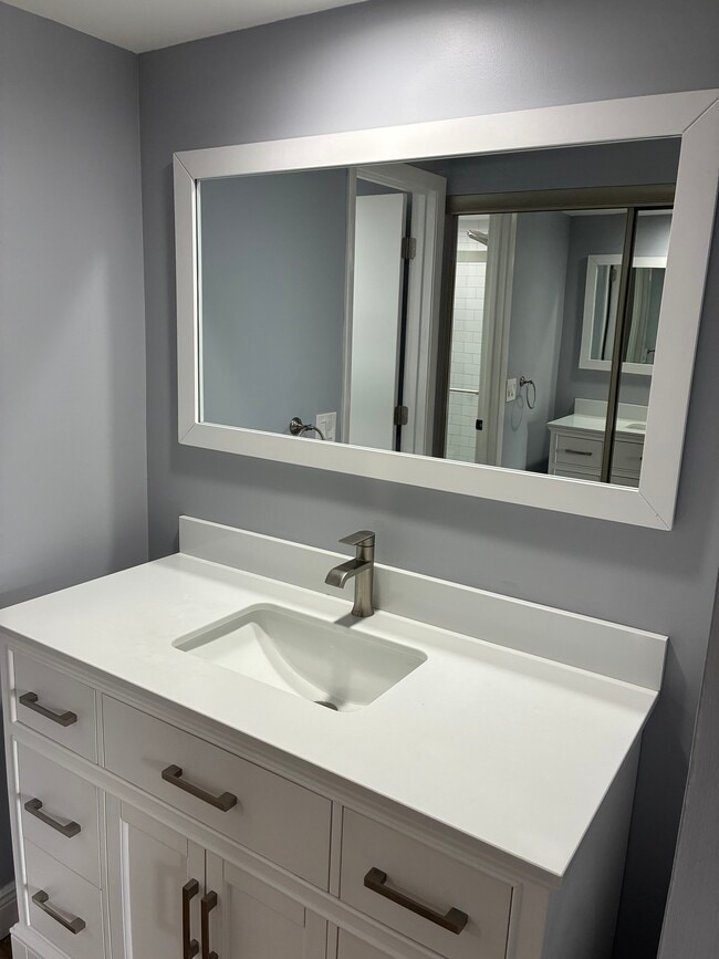 Building Photo - 31 Plantation Dr