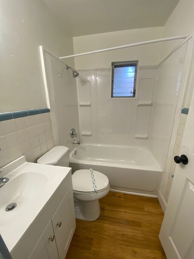 Foto del edificio - 2 Bed 1 Bath Home | Pet Friendly with Fenced Yard | Washer Dryer Hook Ups | Section 8 Welcome