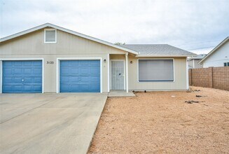Building Photo - 3123 N Truwood Dr