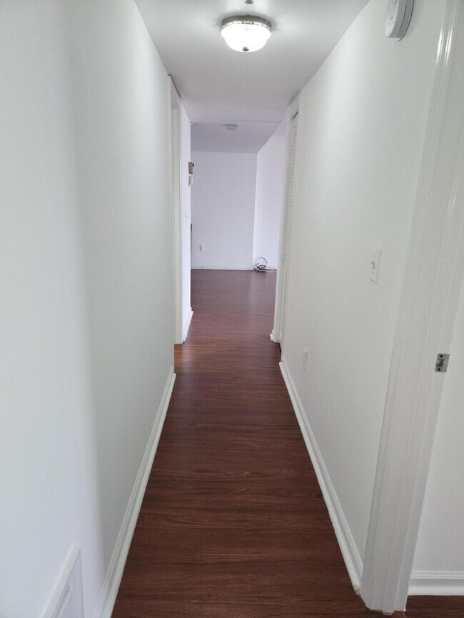 Foto del edificio - 899 Jeffery St