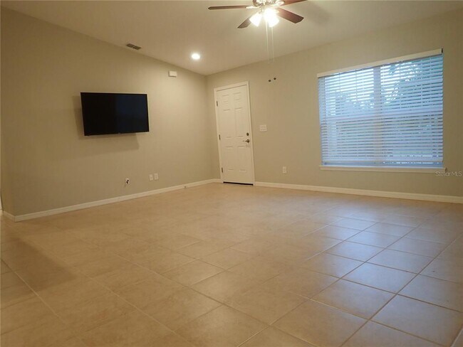 Building Photo - 11200 Chalet Ave