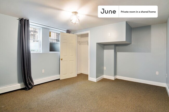 Foto del edificio - Room in Shared 4 bed/2 bath home