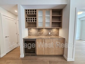 Building Photo - 9652-9652 Benchland Dr