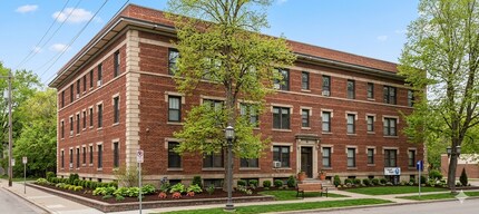 Building Photo - 45 Lexington Parkway S