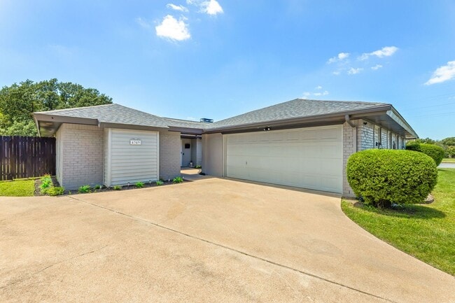 READY FOR MOVE IN NOW! - READY FOR MOVE IN NOW! House