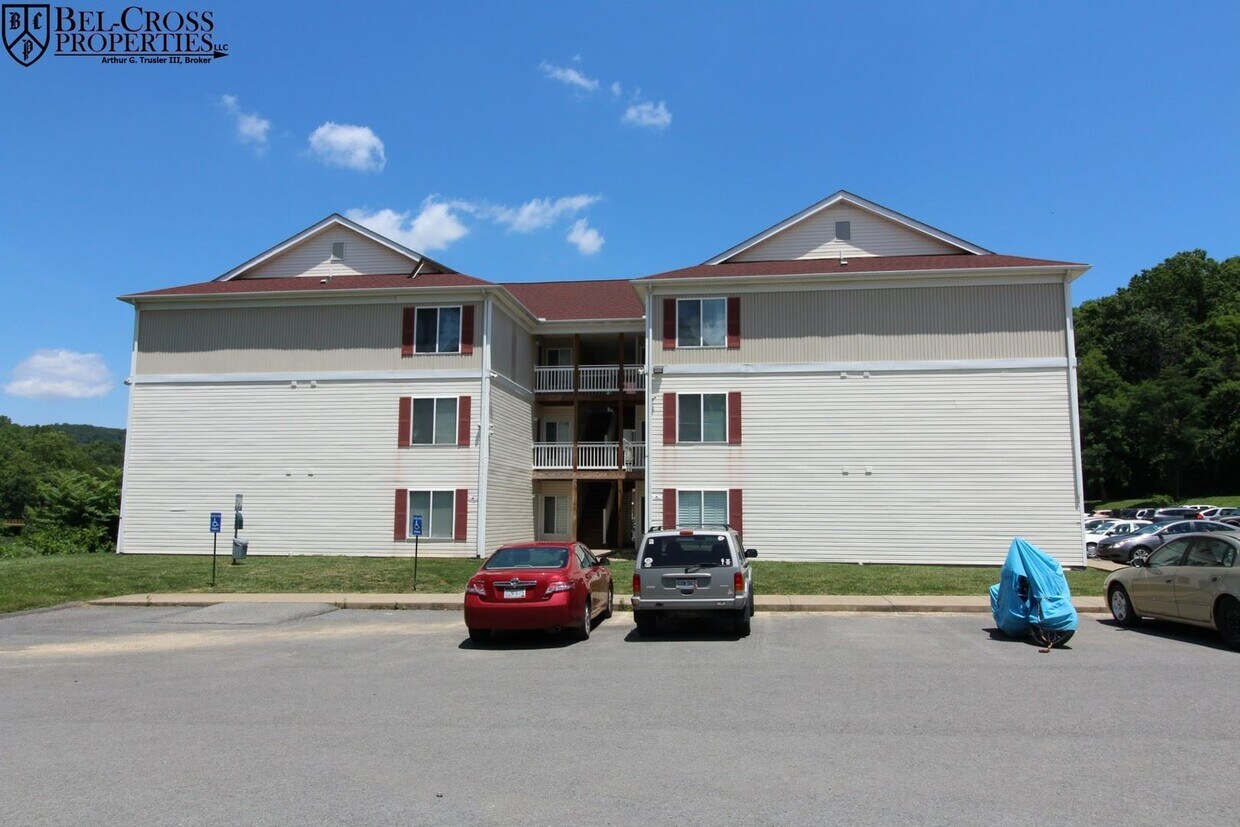 1206 University Commons Dr, Star City, WV 26505 House for Rent in
