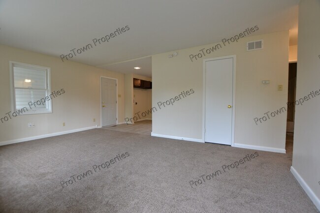 Foto del edificio - 201 Luana Rd