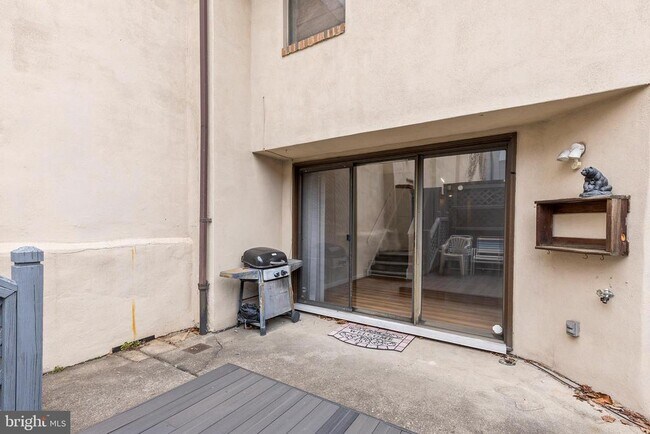 Foto del edificio - 228 N 22nd St