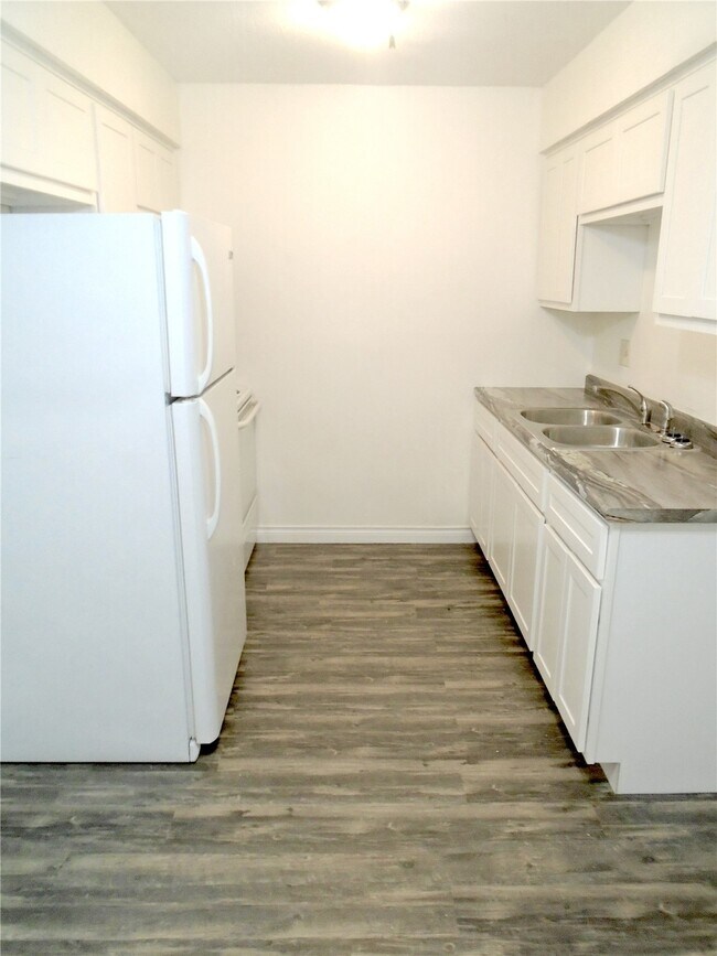 Foto del edificio - 1002 Apache Dr