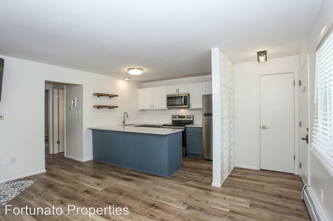 Building Photo - 2 br, 1 bath House - 412 Main St, Unit 223