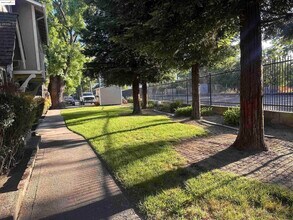 Building Photo - 399 W Angela St