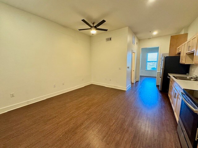 Foto del edificio - 726 E Emma Ave