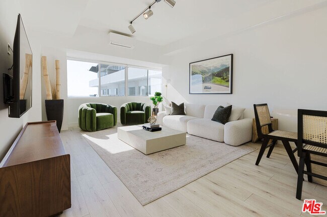 Foto del edificio - 1155 N La Cienega Blvd