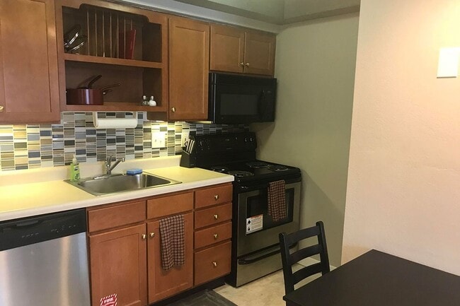 Photo - Waterfront Apartments (TCT 1600, LLC)