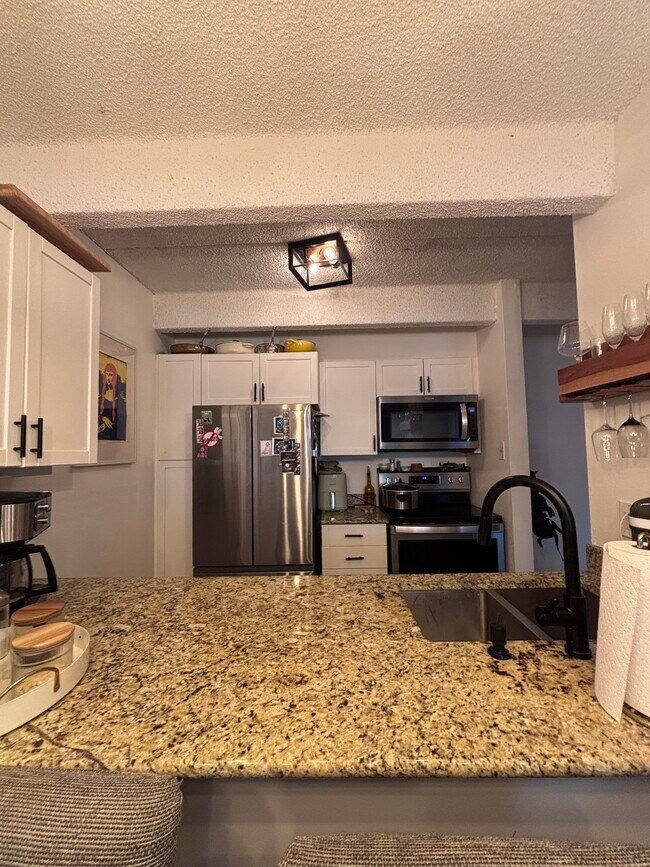 Cocina - 1433 N Williams St