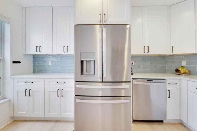 Foto del edificio - 144 Pennock Landing Cir