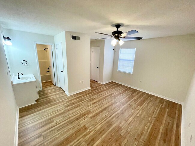 Foto del edificio - 1 bed 1 bath for rent in Flowood!!
