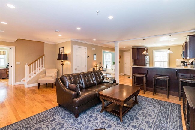 Building Photo - 122 Mill Pond Way