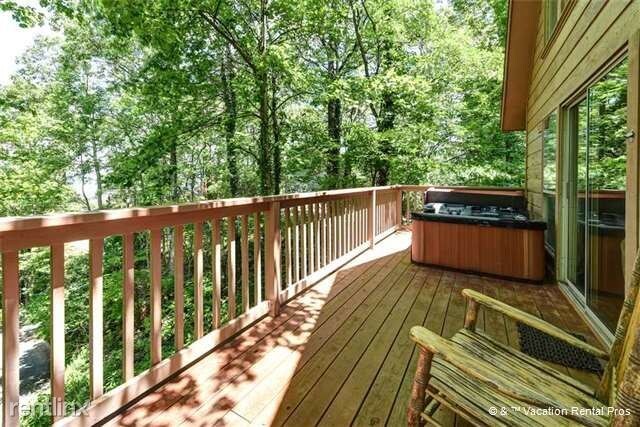 Building Photo - 1811 Arolla Ct W