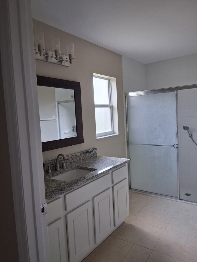 Building Photo - 13441 Silver Leaf Cir