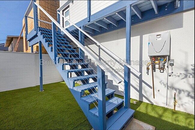 Foto del edificio - 4656 Santa Monica Ave