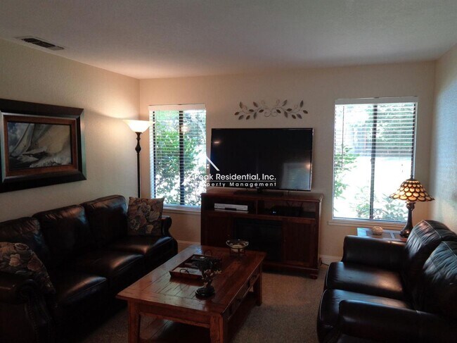 Foto del edificio - 3 br, 2 bath House - 8655 Thelen Ct