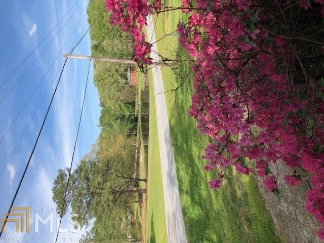 Foto del edificio - 980 New Hope Rd