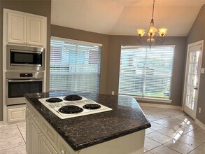 Building Photo - 2203 Summer Bay Ct