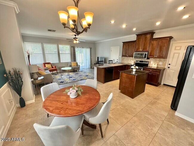 Foto del edificio - 4235 E Betsy Ln