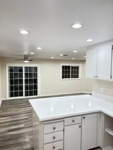 Building Photo - 6522 Village Green Dr