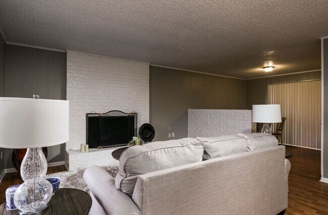 Building Photo - Available Now! Willow Park Town Homes- 2 Bedroom 1 Bath in Lindale, TX!