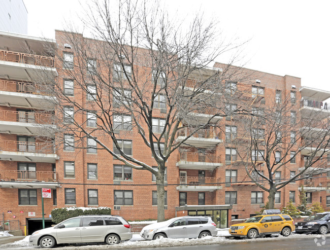 Building Photo - Franklin Avenue Corp Apartments