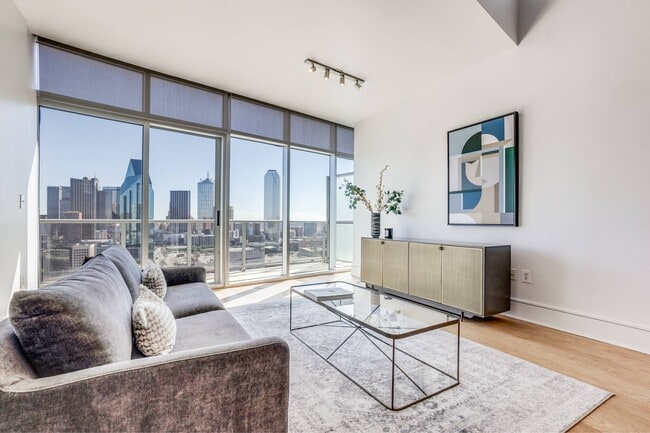 Building Photo - Cirque Residences