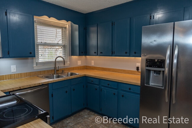 Foto del edificio - 160 Crump St